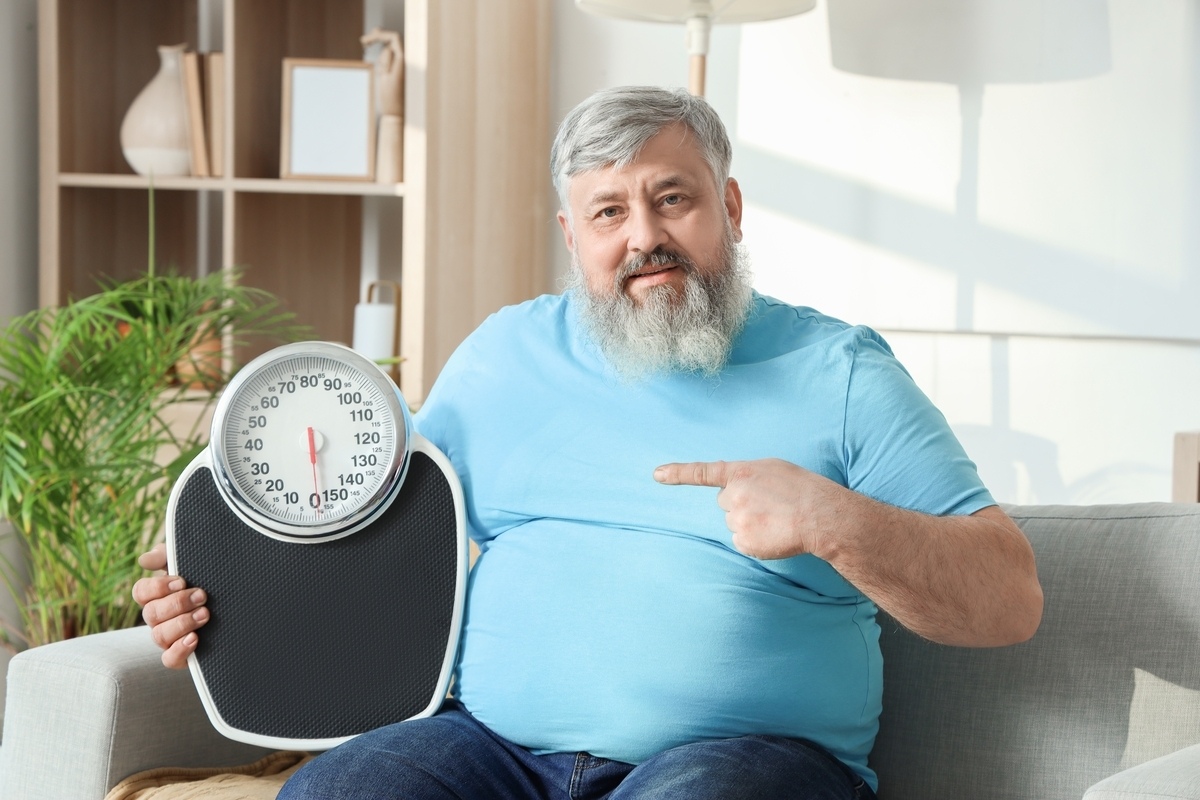 a man experiencing low testosterone and weight loss